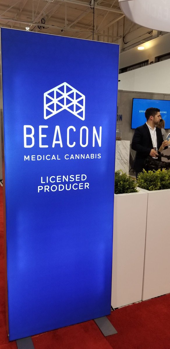 MartinKuzian's tweet photo. #OCannaBiz2018 great show and some beauty #exhibits #tradeshow https://t.co/V9RrWs6LZ8