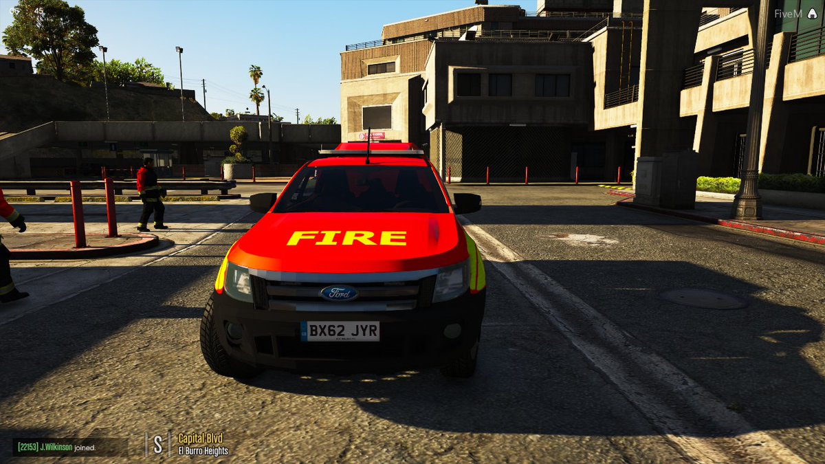WMRPC_WMAS's tweet photo. Our crew for this evening - 1 x DCA, 1 x Fire Officer ,1 x Fire BRV and 1 x HEMS Response car https://t.co/8nouzBEU11