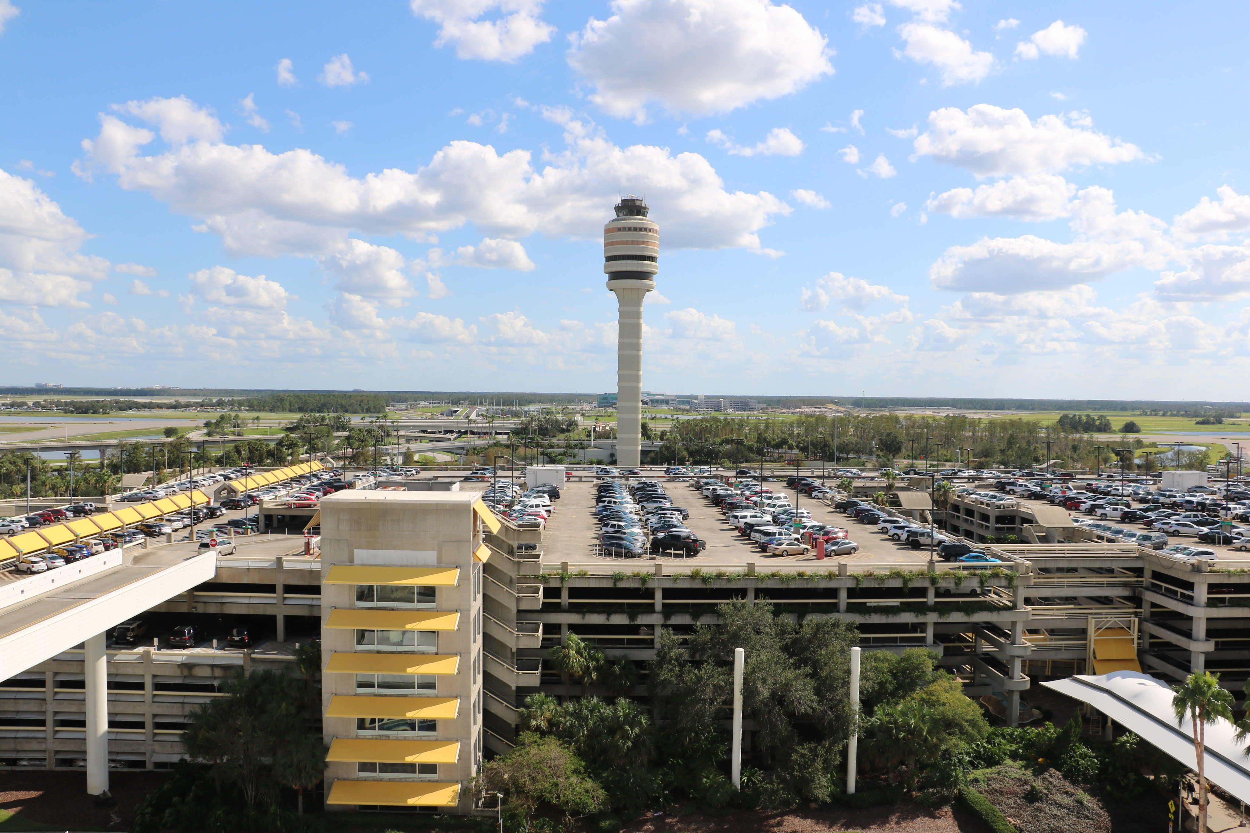 Parking For Orlando Airport (With Photos)
