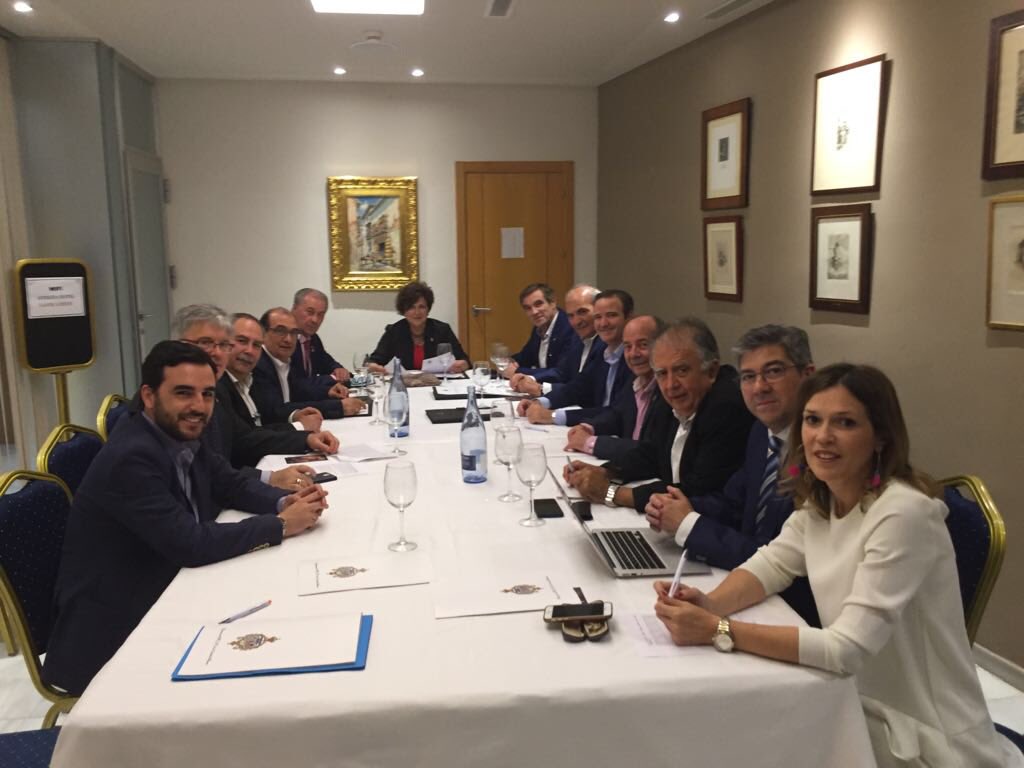 elllamadorcsr's tweet photo. Comienza en Almería el encuentro de presidentes de Consejos y Agrupaciones de Cofradías de Andalucía https://t.co/R0gkeVkIEV