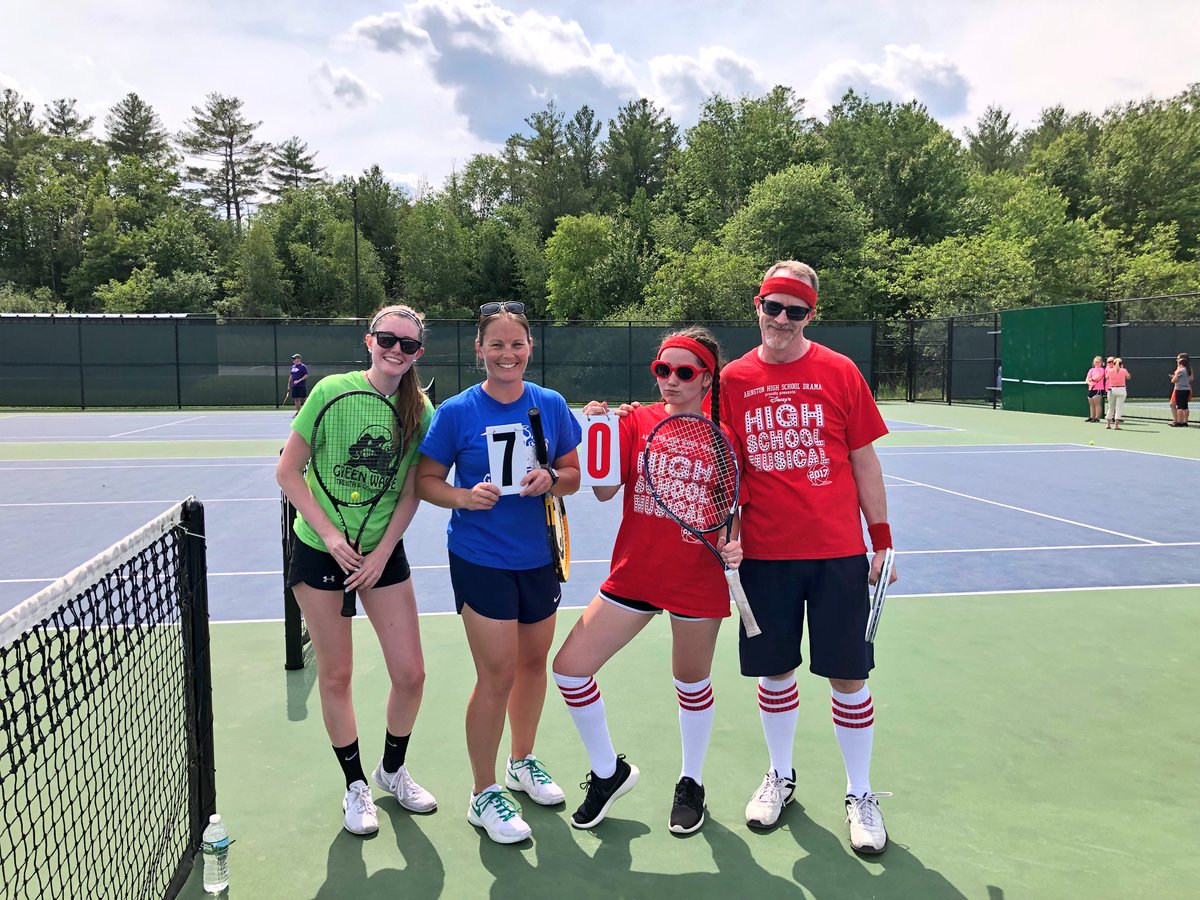 AbingtonHigh's tweet photo. Some of us have tennis talent and some are just well dressed... #servingwithstyle #tennispros https://t.co/MmeciF8tYY