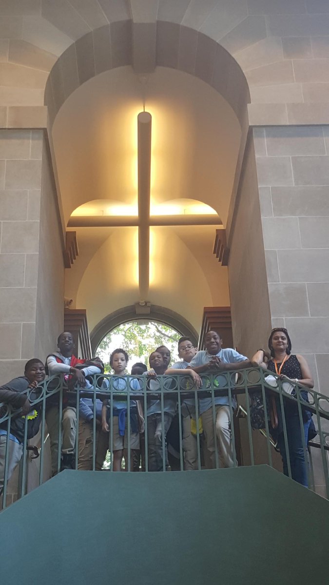 ColumbusTHT's tweet photo. Columbus 5th Grade Students in DC!!! #lifeofaprincipal #lit #classof2025 #littrips https://t.co/CUGaK4CWBQ