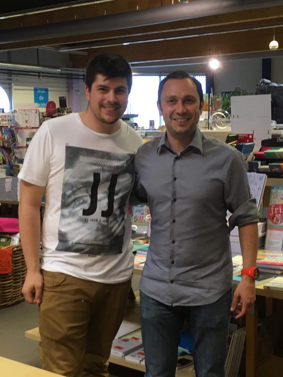 Dédicace de Emiliano Bonfigli pour son 1er ouvrage ! #RedDevils #football #journalistesportif #Belgium