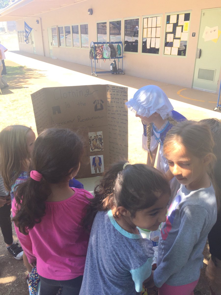 ssdPRIDE's tweet photo. PRIDE Academy 4/5 combo classes presented their Living History Museum yesterday. Students researched people and events of the 13 colonies and American Revolution, and were eager to share!
@SSDKristin #SanteeSD https://t.co/Y4B1OHXvOo