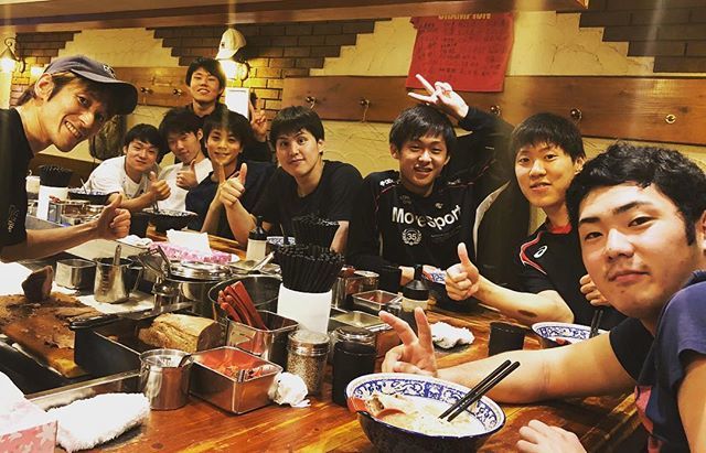 O Xrhsths らーめん にんにくや 堀之内 Sto Twitter 中大バレー部とobでjtサンダースの武智君がご来店 これからも皆んなを応援してるぞ 中央大学バレーボール部 Jtサンダーズ 武智洸史 にんにくや らーめん 八王子 東京都八王子市堀之内3 6 10 Twitter O Xrhsths らーめん にんにくや 堀之内 Sto Twitter 中大バレー部とobでjtサンダースの武智君がご来店 これからも皆んなを応援してるぞ 中央大学バレーボール部 Jtサンダーズ 武智洸史 にんにくや らーめん 八王子 東京都八王子市堀之内3 6 10 Twitter