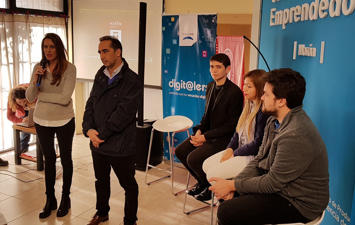 SoyCotyFerrer's tweet photo. Ahora! "Historias que inspiran" en el Club de Emprendedores de @MoronGobierno, un encuentro para jóvenes apasionados por la tecnología. Gracias Intendente @rctagliaferro por este trabajo conjunto. Gracias @sofireba @marturua @ginotubaro @DalesiBildo @maru_ok18! 👏 #digitalers https://t.co/eSfiz2WCwV