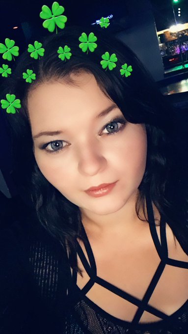 Who wants to buy my panties 😘😘 https://t.co/tjQsnxbnak