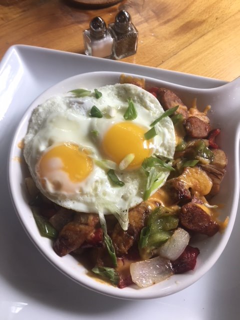 Nothing says brunch like our Breakfast Bowl. Its prepared with potatoes, cheese, onions, bell peppers &amp; your choice of meat &amp; eggs the way you like it. Make your reservation here yelp.com/reserv…/inspiration-kitchens-chicago-4…..
