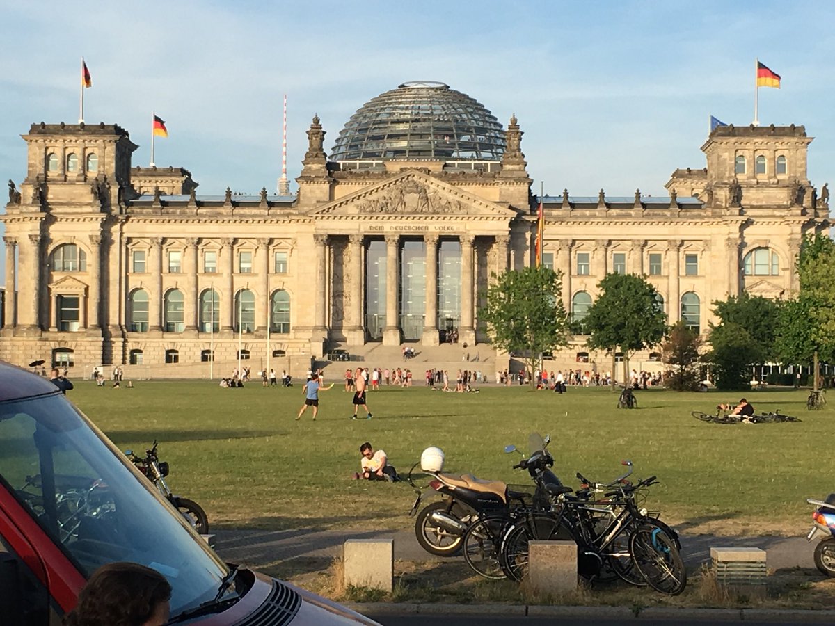 NinaCZi's tweet photo. Finisher! #firmenlauf #berlin 2018 @Finanztip https://t.co/9Y0v9IUcfa