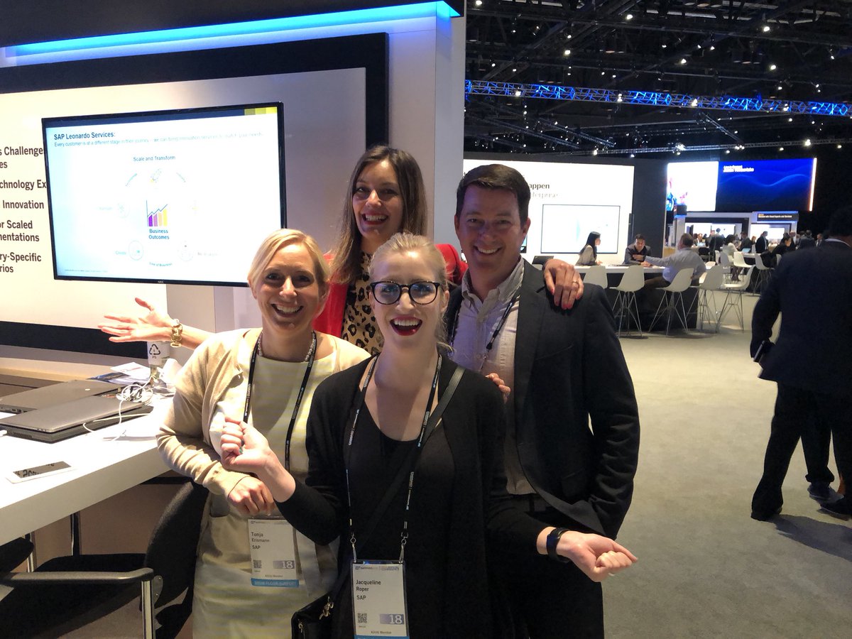 natashapergl's tweet image. Amazing week at #SAPPHIRENOW with this talented team of innovators &amp;amp; tech superstars. 6m into @SAP and loving it 🌴🌴🌴 PS @jtimberlake you’re pretty good too 👏🏻 @MaggieBuggie @BenGilchriest @stephenjamieson @JonSparrow2 @alepifarre