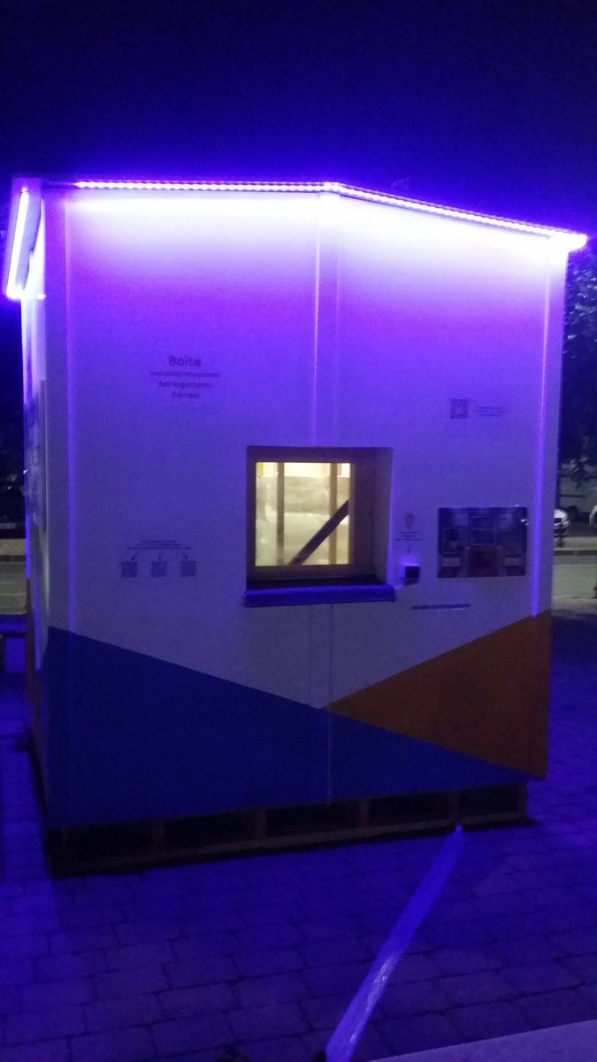 IceBoxChlgReims's tweet photo. Passez voir nos #maisons ce soir pour admirer le dernier spectacle de #lumière de l'#Iceboxchallengereims ! #Lumidéco #Reims https://t.co/Np2c7dzgvV
