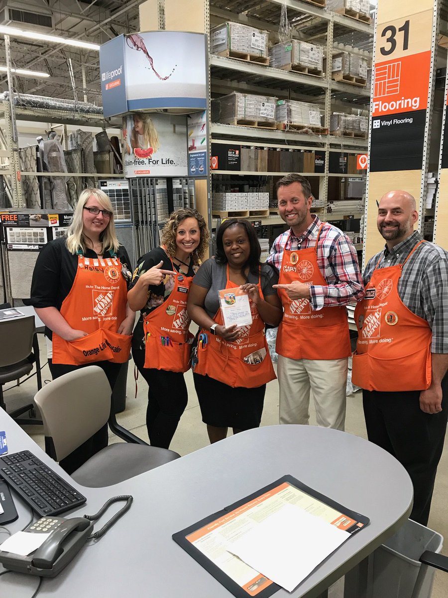 anowaczyk7's tweet photo. Tammy was the #1 flooring specialist in the Midwest Region for the month of May! Congratulations!  We are so proud of her amazing accomplishments. #proudmama #topoftheSAR @thd_2703 @Haley_2894 @Schulte4A @JustinW47893781 @McFarrenGary https://t.co/AhXDQwOxJn