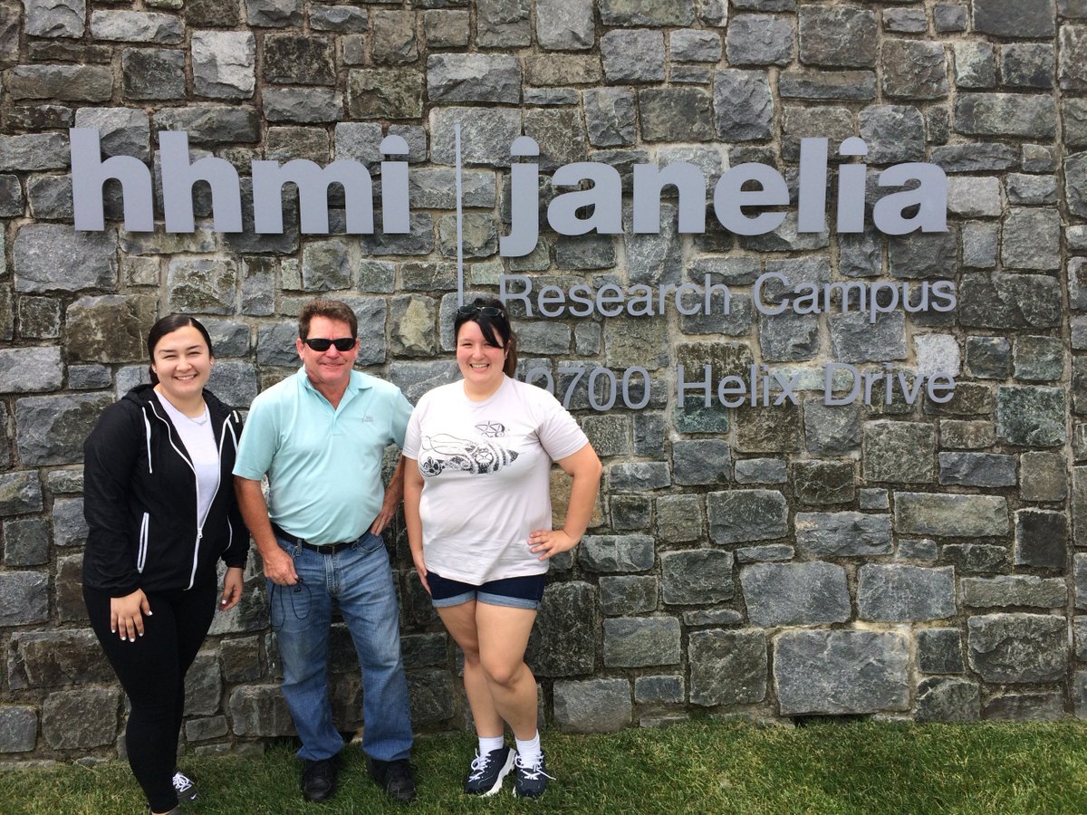 RickPollenz's tweet image. Alexis Bailey and Marian Smallin of USF ready to rock the SEA PHAGES Symposium #SEAsymp2018 .  Stay tuned for updates!