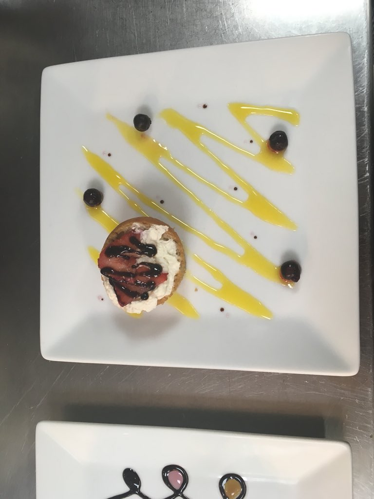 Nouveau cuisine <a href="/harrogateTC_pi/">Harrogate TownCentre</a>  @Valerie_PI3R <a href="/PIjoecrosby/">Joe Crosby PI</a> @Pipulse1 <a href="/SDEBDD/">simon ewins</a>