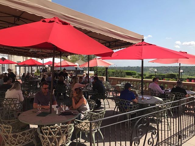 Perfect place to start the weekend @fairmontmac #patio #macmemories #yegfood #yegpatio #weekend #friday ift.tt/2JvEwXg