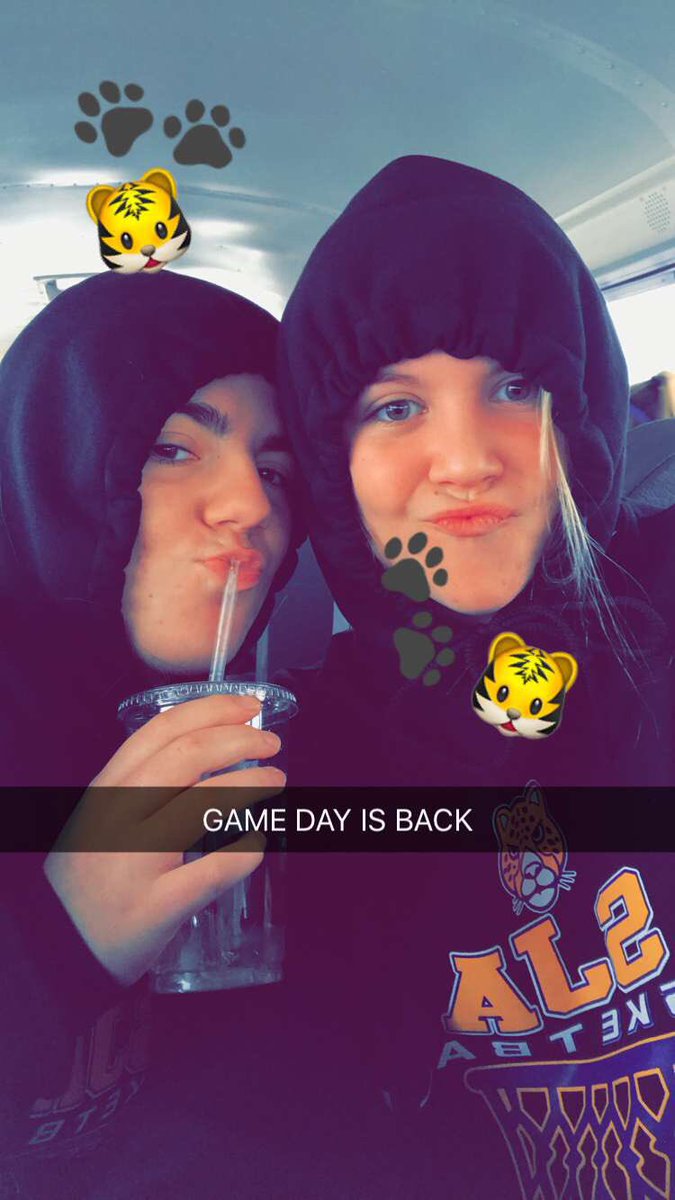 ColleenNeitzel's tweet photo. HAPPIEST BIRTHDAY TO a HAPPY happy HAPPY person💋❣️@KathleenDeCarl1 thanks for everything and hope you have the best day sis, love ya & gonna miss ballin w you💕😘 #fuq #wellshit #bullinthering https://t.co/3EbEhpk0Hr
