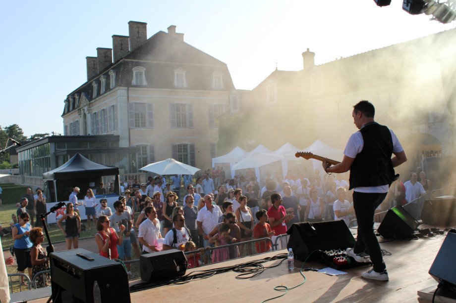 WineIndustry's tweet photo. Château de Pommard Presents Rootstock 2018, Burgundy’s Music, Wine and Food Festival
https://t.co/GRTfOQnft6
#Rootstock2018 https://t.co/423zvWFxjt
