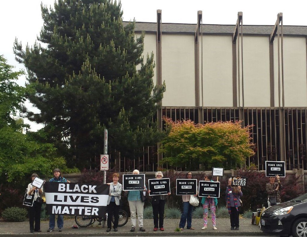 Black Lives Matter Flash Stance uuchurch.org/2018/black-liv…