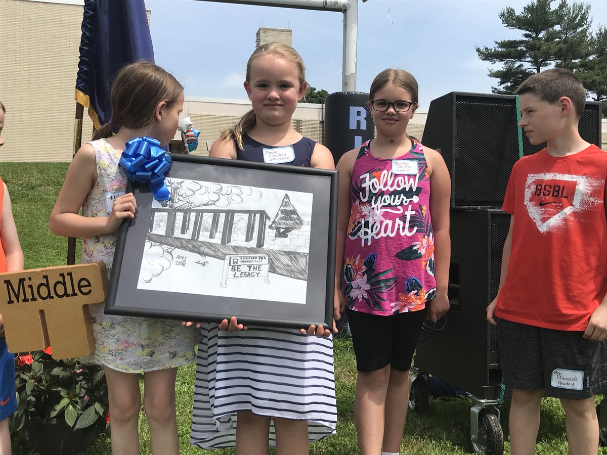 Bonnie K. tweet media