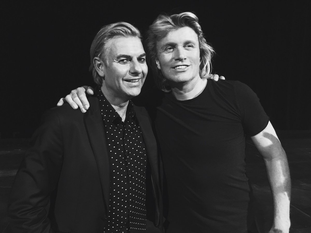 InfernoLasVegas's tweet photo. Last night we had the iconic Hans Klok in watching Inferno. Hans Klok is a legend in show business! Having shows here in Las Vegas and all over the world! 🌍 🎩 🔥 @hansklokmagic https://t.co/AegbQF7BM2