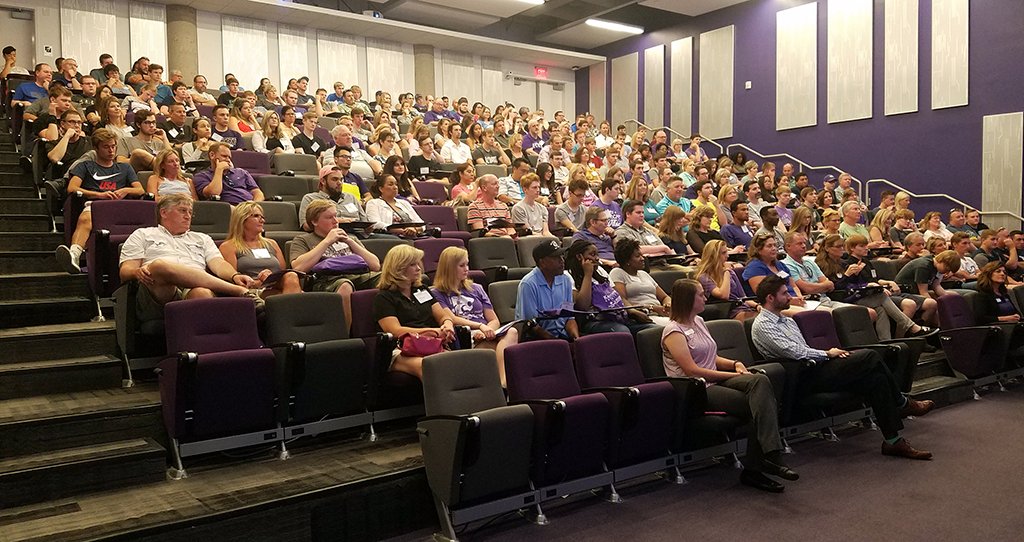 KStateEngg's tweet photo. We love having our new #KStateEngg students on campus for @KStateOE! https://t.co/4dhzfJH5IF