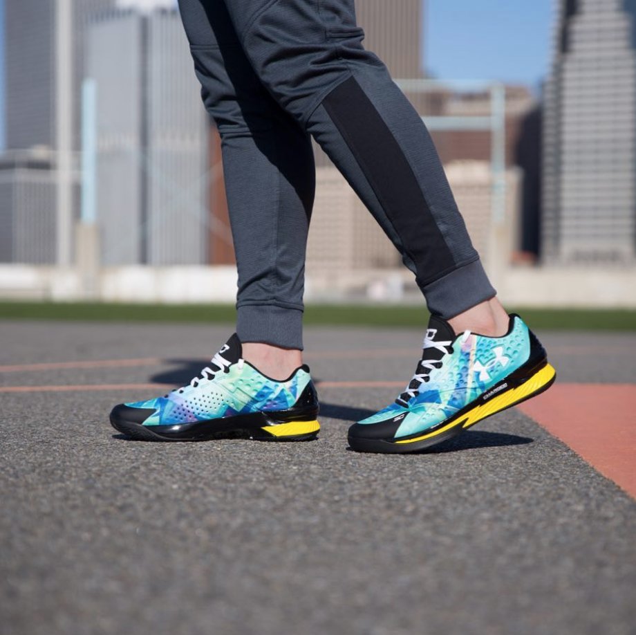 Shop modalist.com for your athletic gear, such as these awesome Under Armour kicks, today!
#athletic #sport #run #shoes #fashion