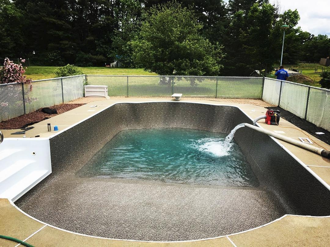 idealpoolsinc's tweet photo. Another #tanpoolliner going in! #thatwatercolorthough #idealpoolsinc #newliner #freshwater #itsnottoolateforyours #linerreplacement https://t.co/jB2fCJ7VwA