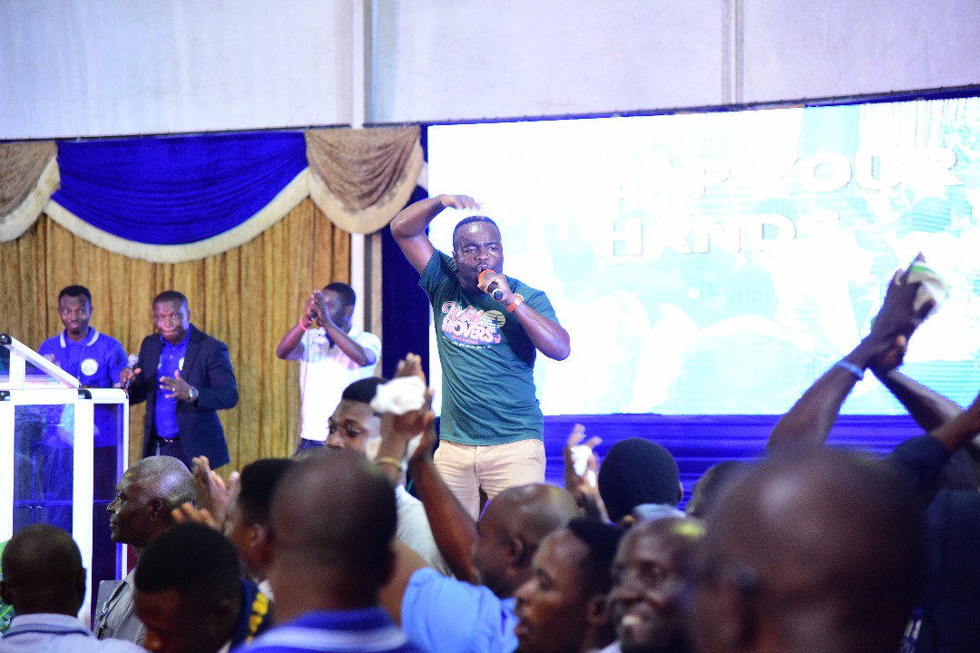 SamKorankye's tweet photo. Friday night means only one thing: excitement and miracles! There's about to be a mighty move. #MenMakers 2018 https://t.co/bQO0hmVu0F