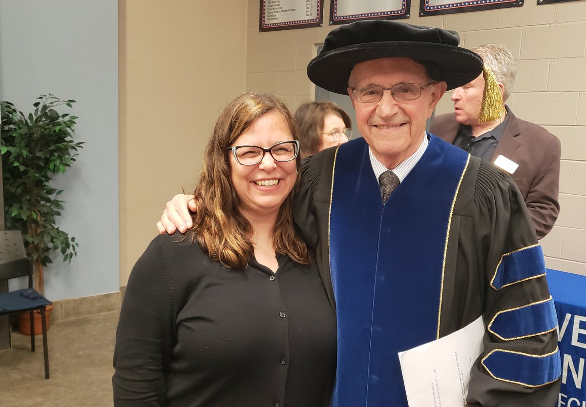 beckydinwoodie's tweet photo. Meeting one of my idols, The Honourable Frank Iacobucci, at #UOITgrad2018 was a dream come true! https://t.co/hIrsfeuAH0