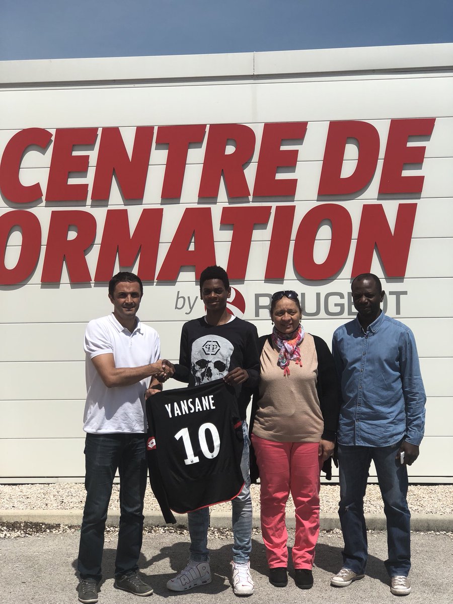 usfamanagement's tweet photo. Sekou Yansane s’engage pour les 3 prochaines saisons avec le @DFCO_Officiel 👏👌
Bravo Sekou #Usfamanagement #Talent #DFCO https://t.co/I6Vpqelv44