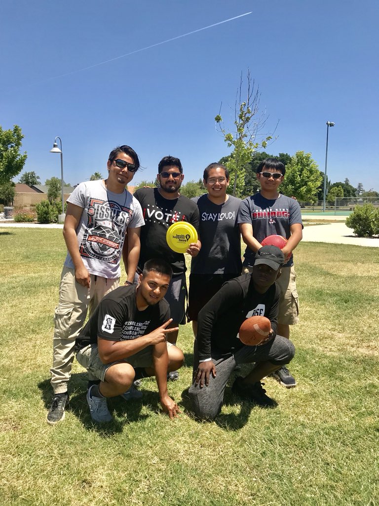 FresnoBarrios's tweet photo. Our Youth Health Ambassadors celebrating this year’s graduates with @bmocfresno @WEfresno #InvestInYouth #Parks4all #FresnoYouth #StayLoud  #CalEndow https://t.co/OhALihwhrB