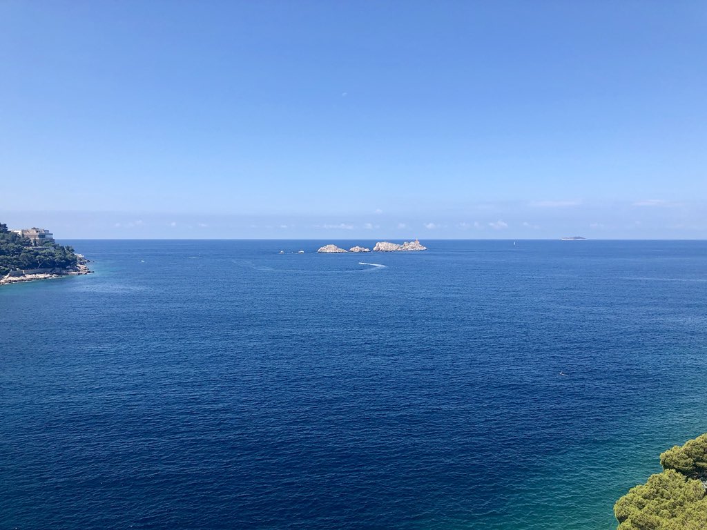photobyselma's tweet photo. Let the blue sky meet the blue sea .... #Dubrovnik #Seascape #Summer #Travel #Blue #AmazingView #LoveLife https://t.co/pc3IG1iiKY