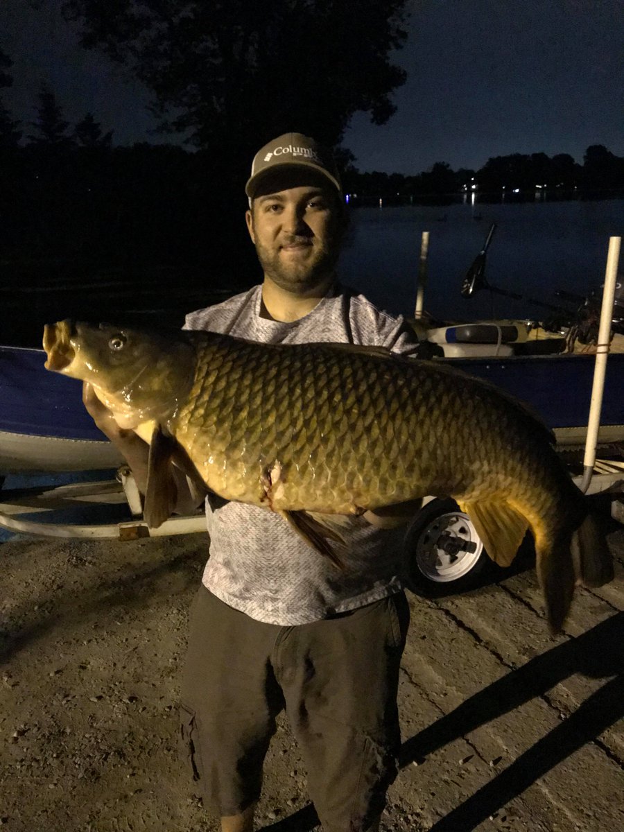 nlittlefield97's tweet photo. Nothing beats a good night of carp shooting #bloodinthewater https://t.co/qHzhv6NqTA