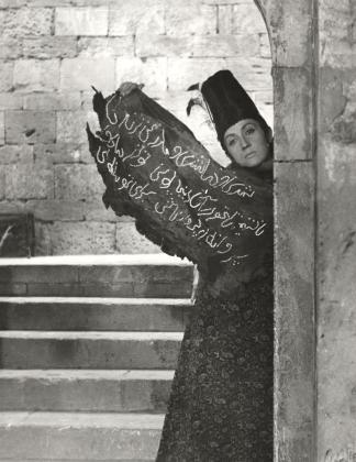 GeorgeHarrison's tweet photo. June 8 & 9 @BAMPFA presents Sergei Paradjanov's surreal film about poet Sayat Nova, THE COLOR OF POMEGRANATES (1969). The @Film_Foundation's restoration was funded by #TheMaterialWorldFoundation.
Screening: https://t.co/FO4PyG59Rn
@FilmStruck: https://t.co/FQTinrF4I5 https://t.co/XRGYXlQ3WX