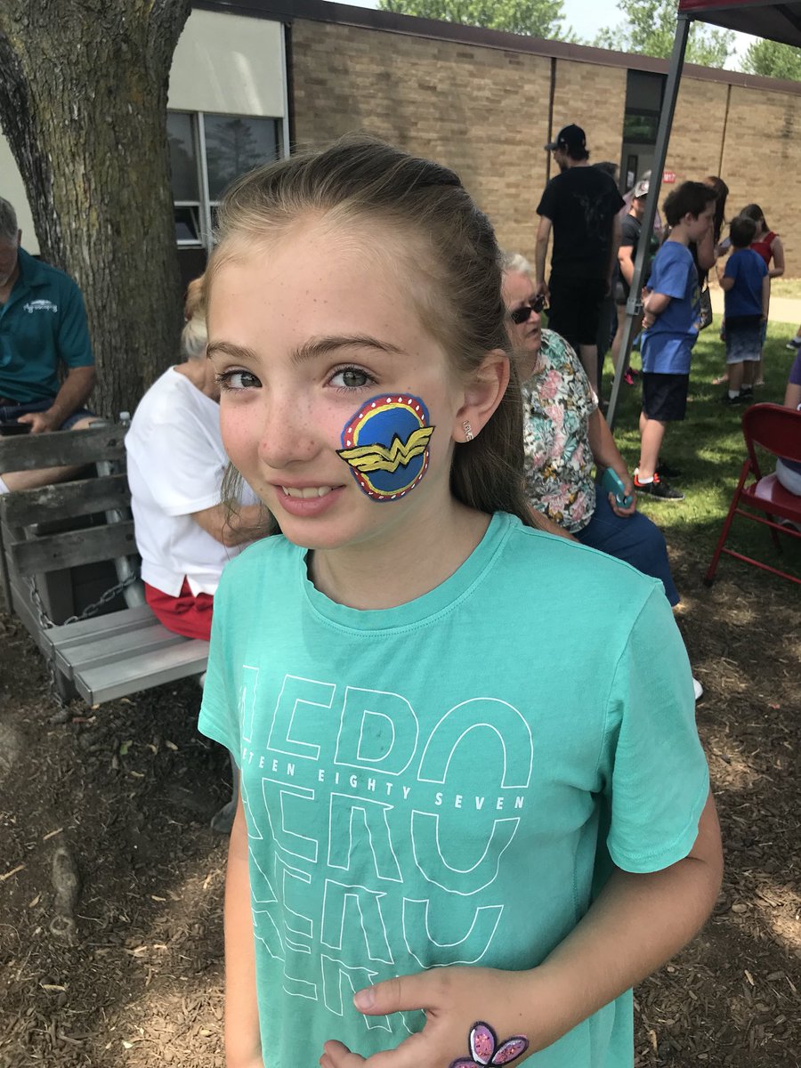 trent3rdgrade's tweet photo. Another great Community Picnic @MorrishDragons!! https://t.co/1T417ivUFw