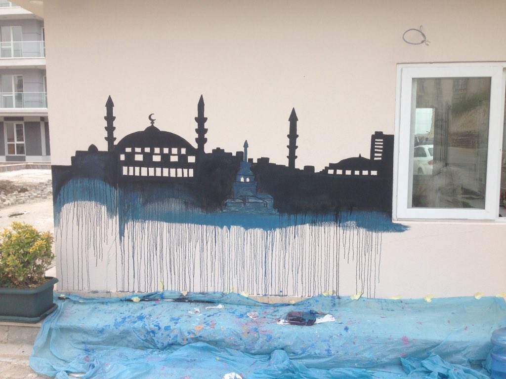 Duvar boyama sanatı toplumsal bir sesleniştir..Daha fazlasını görmek için web sitemizi ziyaret edebilirsiniz 🌎Sipariş için Whatsapp📞numaramızdan ulaşabilirsiniz.#duvarboyama #duvarresmi #duvarresmiboyamasanati #resim #sanat #duvardekorasyonu #dekorasyon #tasarım #mimari #ressam