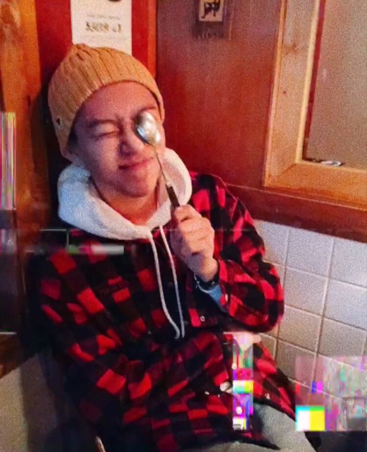 vhsbap's tweet photo. #bap #daehyun #대현 https://t.co/KfI2nGijFn
