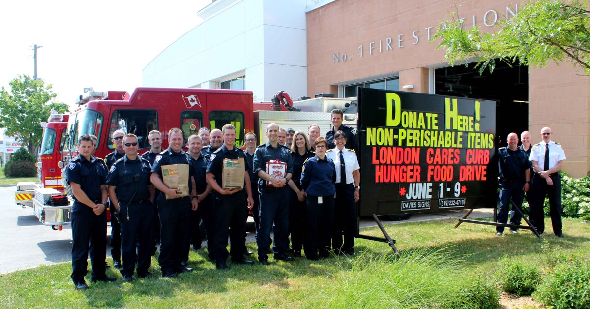 CityofLdnOnt's tweet photo. For more than 30 yrs the LFD and its firefighters have been proud and active supporters of the @LondonFoodBank1. They invite you to drop off non-perishable donations for the #CurbHunger food drive at any local fire station. Let's finish big tomorrow! #Ldnont @LPFFA @Hamertime436 https://t.co/8poC4C70mx