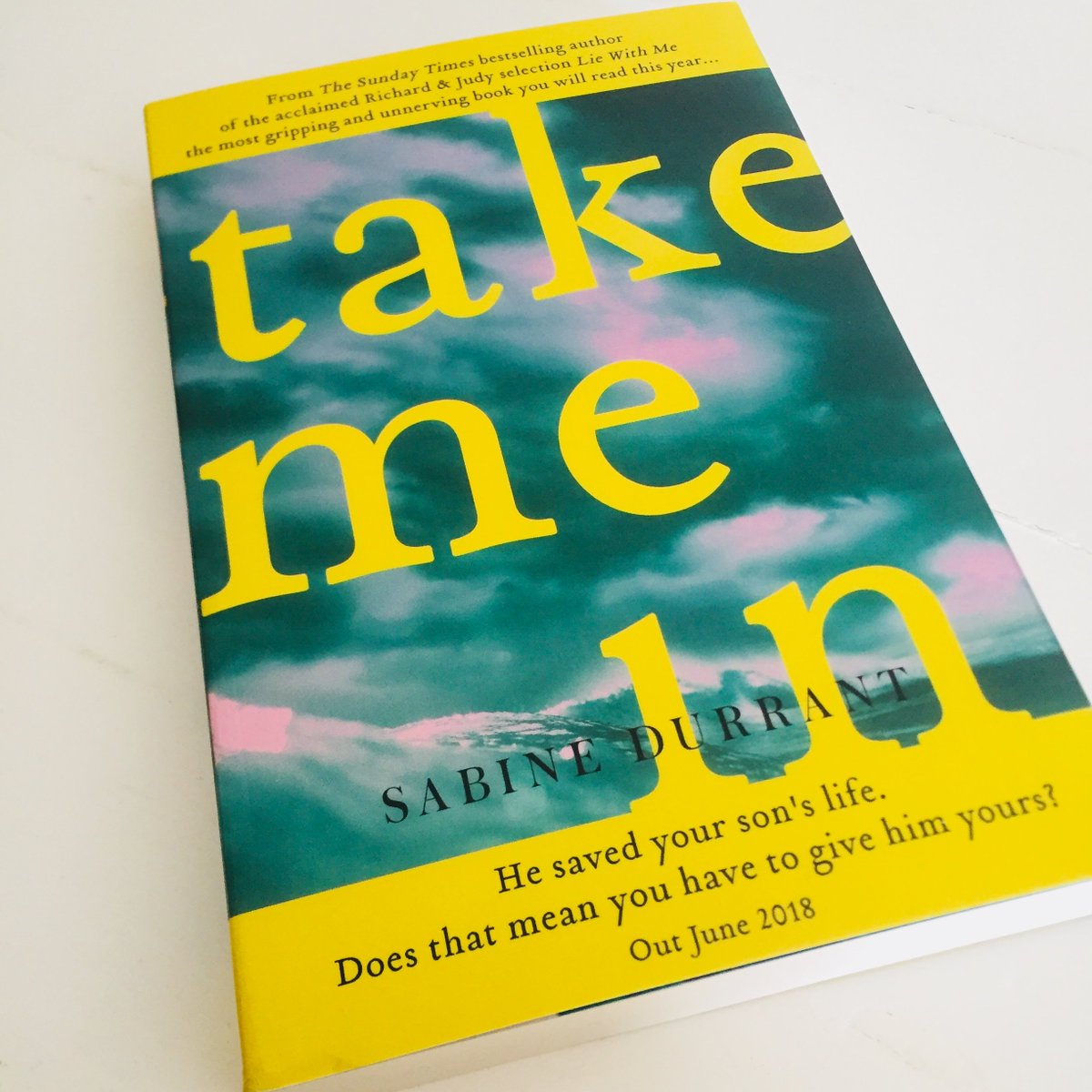 hayleysbookblog's tweet image. Fab #Bookpost today! Thank you so much @HodderBooks for #TakeMeIn by Sabine Durrant - I can’t wait to read this!