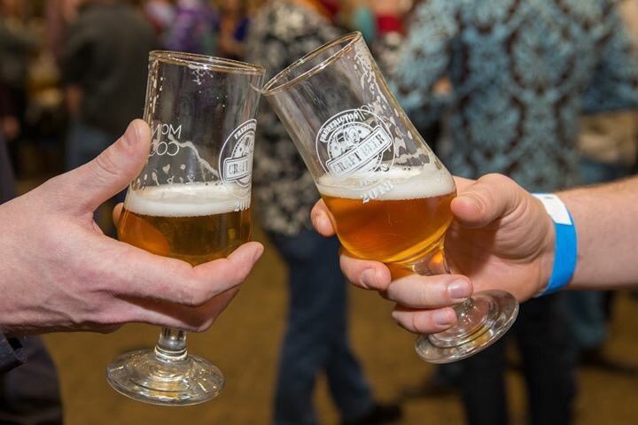 FrederictonBeer's tweet photo. Our largest outdoor event 25 plus breweries. #DownEastBrewFestival #CarletonStreet @DowntownFred supporting @TeamDiabetesDC @ACBeerBlog @KingStreetAle @FoodattheCrowne https://t.co/XWNGNnHXeD