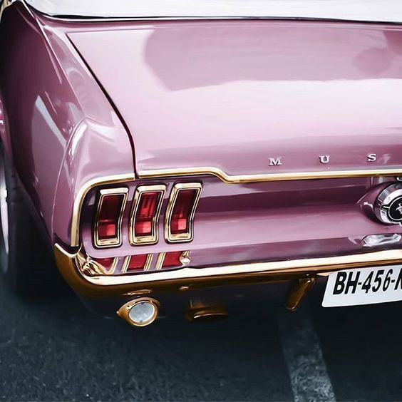 karenshane63's tweet photo. #Pinkmustang https://t.co/WGhs4Km78X