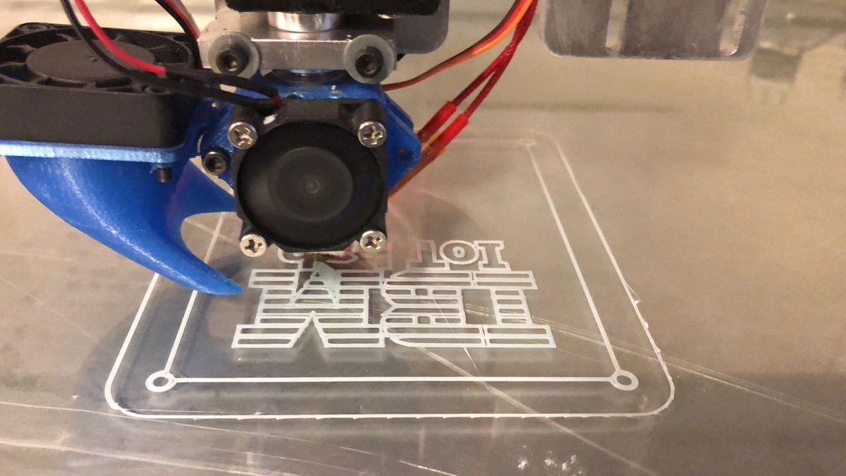 AmeBalsamo's tweet image. Foto del día: cosas que pasan en el #iotlab de @IBMArgentina powered by @martovip_ y @wienderg