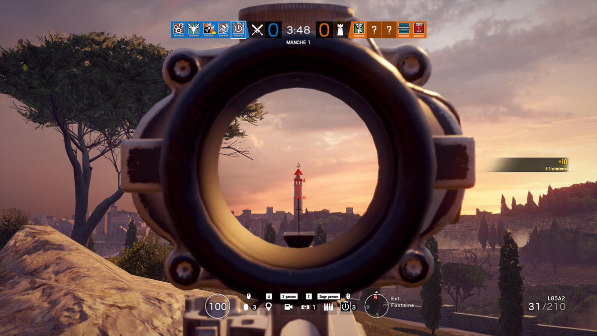 LtPaterson's tweet photo. Deux easter eggs sur la nouvelle carte #Parabellum de #RainbowSixSiege :
- un assassin au sommet du clocher #AssassinsCreed
- une carte tactique de #RUSE peut être un teasing pour #RUSE2? https://t.co/P5gECzriFa