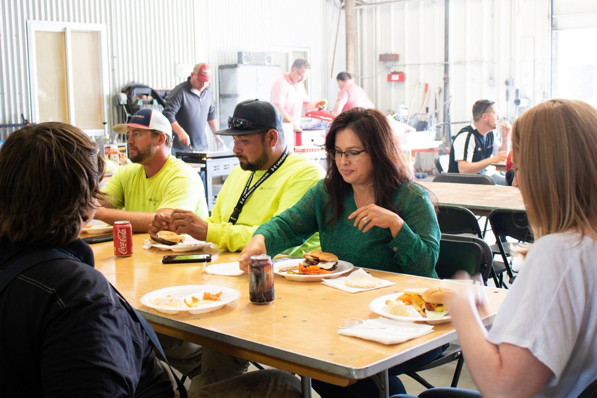 TectaDakotas's tweet photo. Everyone on our #TectaTeam has enjoyed #NationalRoofingWeek, and we appreciate the awareness it brings to the importance of roofs everywhere! Today we celebrated with cook outs at our locations across ND. Below are some photos from our Fargo celebration. @NRCAnews https://t.co/QoGJUGhL6Y