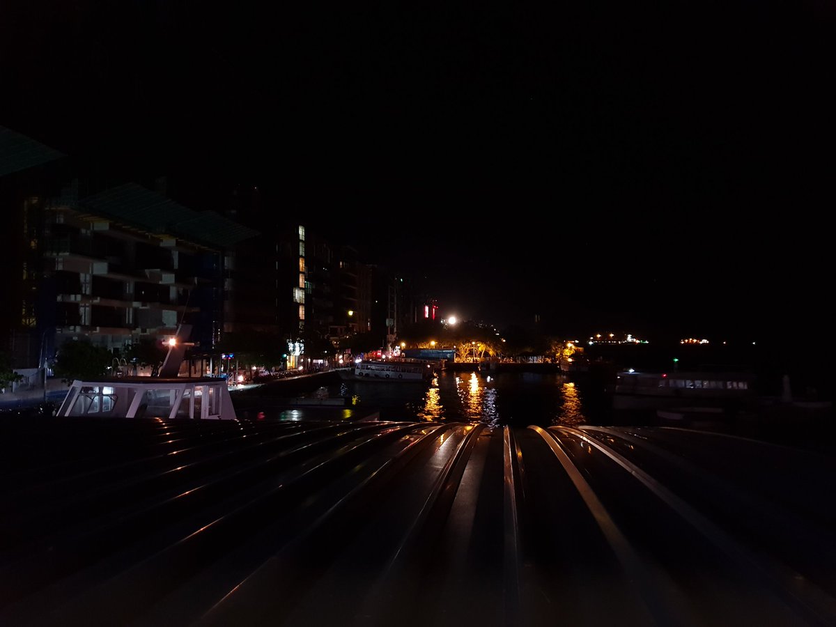 Sharaff__'s tweet photo. Late night view from @SeaHouseCafe 
#yourlocalcafe SINCE 2007 #SeaHouseMaldives #ShareTheLove 🧡 https://t.co/BCXKoIedZ5