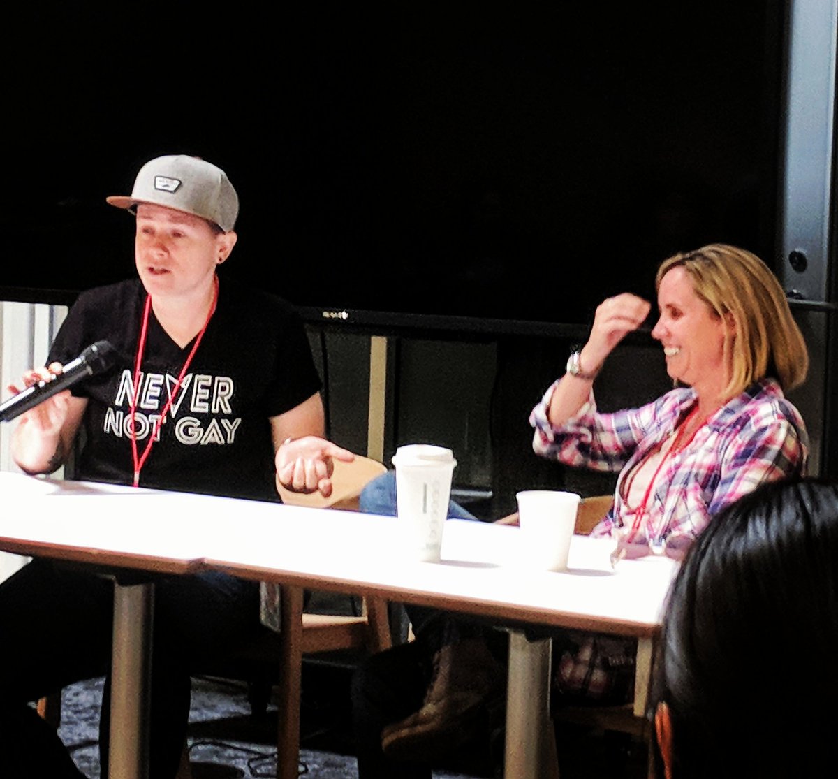 OliviaLiviLiv_'s tweet photo. Crowdfunding 101 might be my favorite part of this workshop so far! @YouTubeSpaceLA @ClexaCon @tellofilms Jess and Christin are hilarious together! #MakeItQueer #Clexacon #youtubespacela https://t.co/erPBPYN8FI
