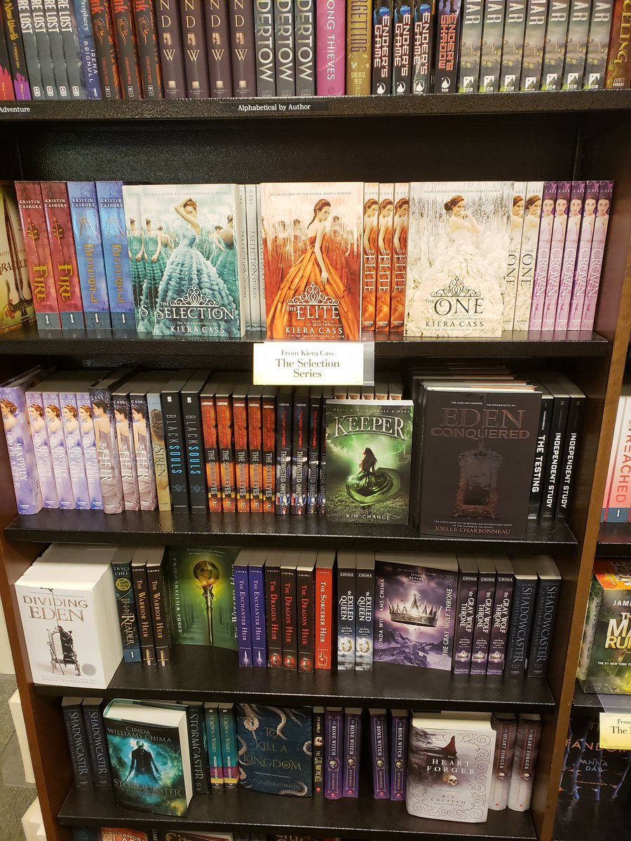 Dwightbooks's tweet photo. @_KimChance I FOUND IT! Franklin, TN B&amp;N!!! #KeeperInTheWild https://t.co/N1MkRUTj9h