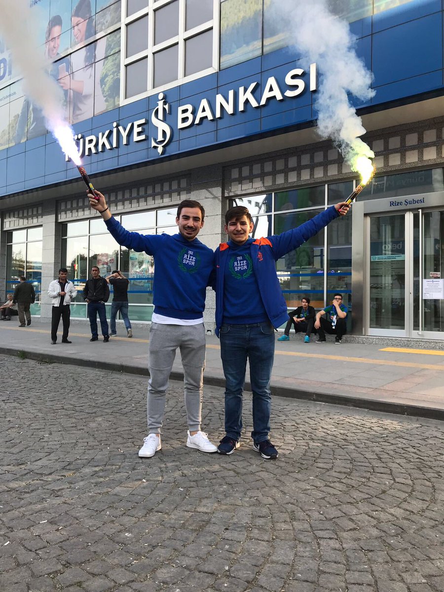 SemaviSedat's tweet photo. Sana verilen en büyük hediye benim 😂 Doğum günün kutlu olsun kardeşim @bydokuuz https://t.co/fBV654RxxL