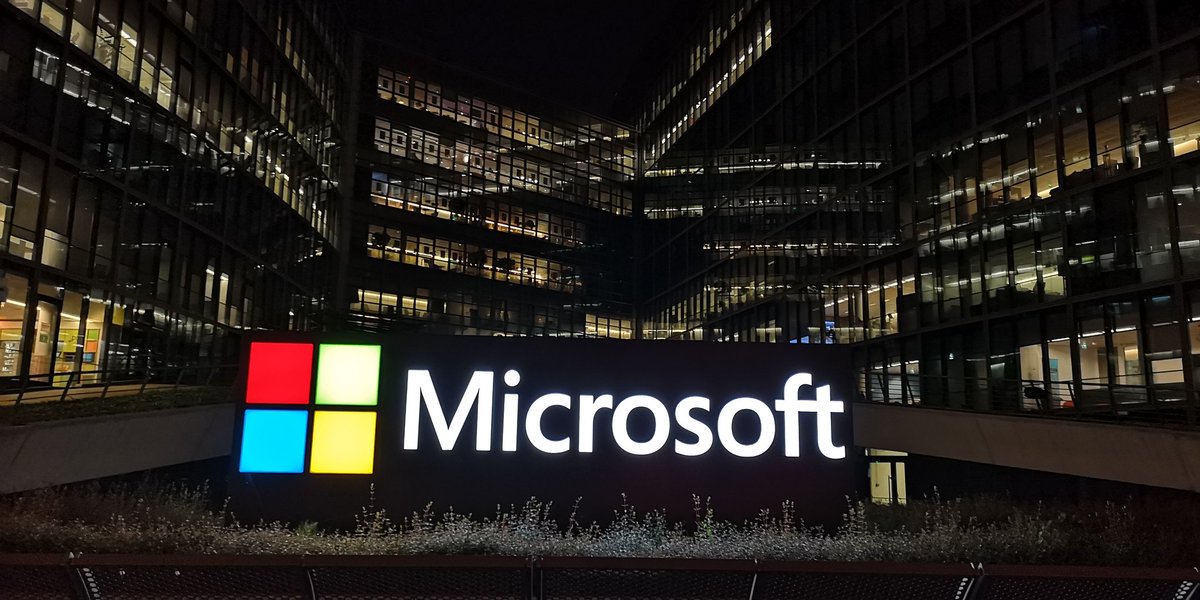 MyraAdAstra's tweet photo. La #ExplorerParty c'est fini, en attendant avec impatience la prochaine fois @microsoftfrance #HouseOfFans https://t.co/uKLCbqkjqQ