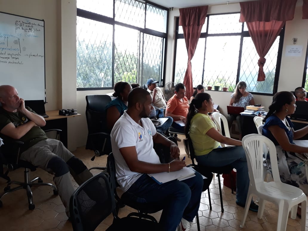 MAE_Zonal2's tweet photo. [Taller] Personal del @MAEEsmeraldas participa en taller de Validación de Guía Metodológicas para Planes de Gestión de Riesgos Climáticos, dictado por @GIZEcuador, con participación de #FFLAT, #Protos, @PrefecturaEsme, @cefodiesmerald2, @PUCESE. https://t.co/YXKZKVA6q0